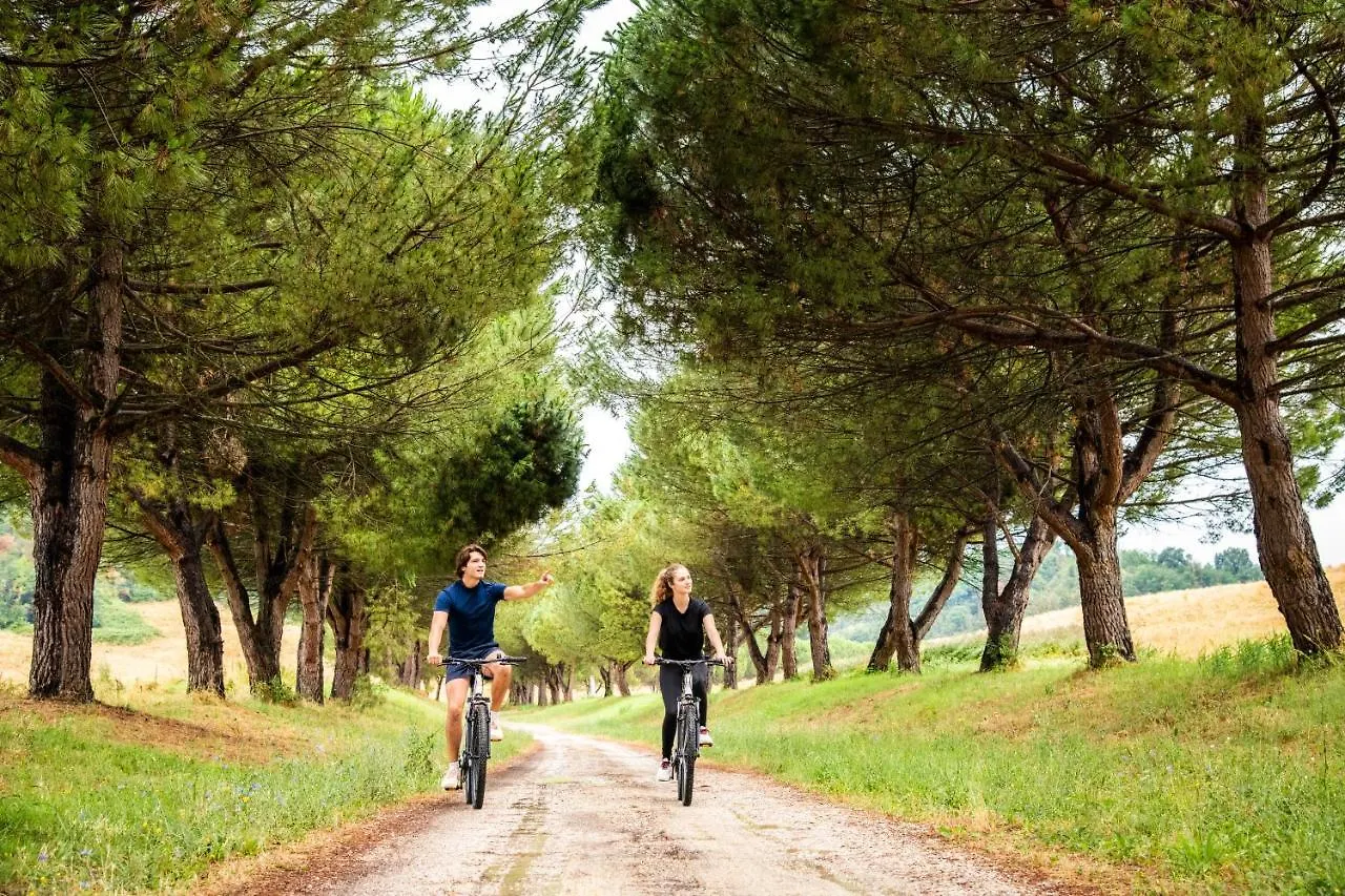 אתר נופש רג'לו Viesca Suites & Villas Il Borro Toscana